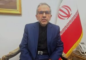 تخت‌روانچی: ایران به کشتی‌ برخی کشورها اجازه عبور از تنگه هرمز داده است