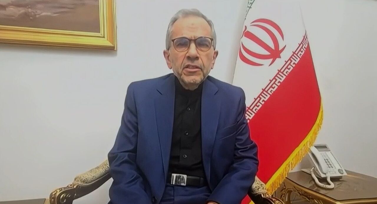 تخت‌روانچی: ایران به کشتی‌ برخی کشورها اجازه عبور از تنگه هرمز داده است